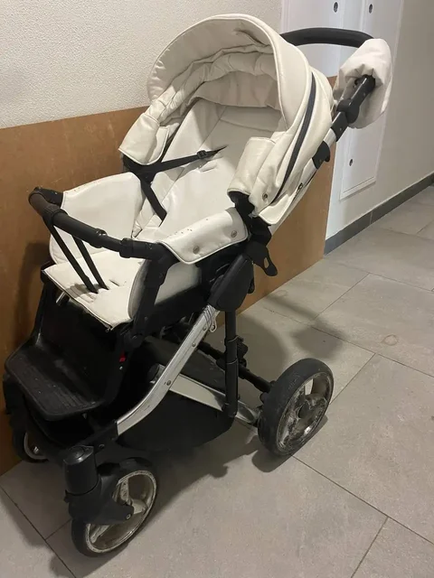 Коляска б/у - Растения и сад в Люберцы