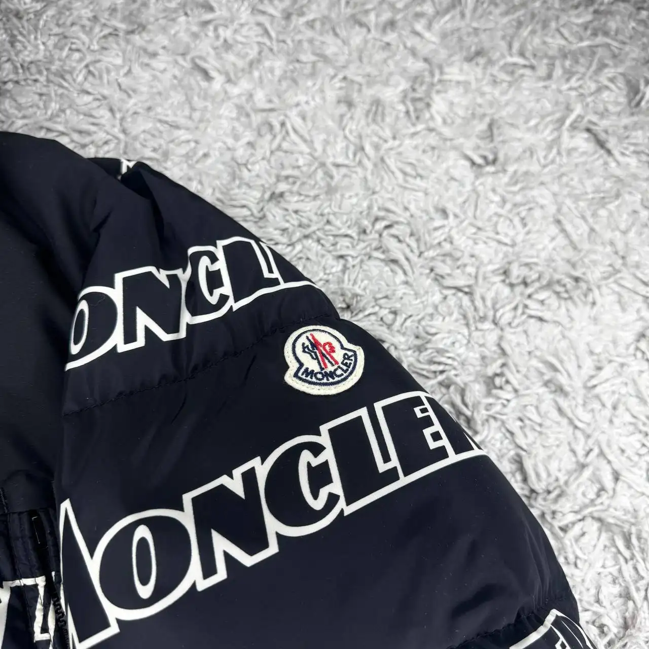 Пуховик Moncler оригинал - Верхняя одежда (Одежда) в Люберцы