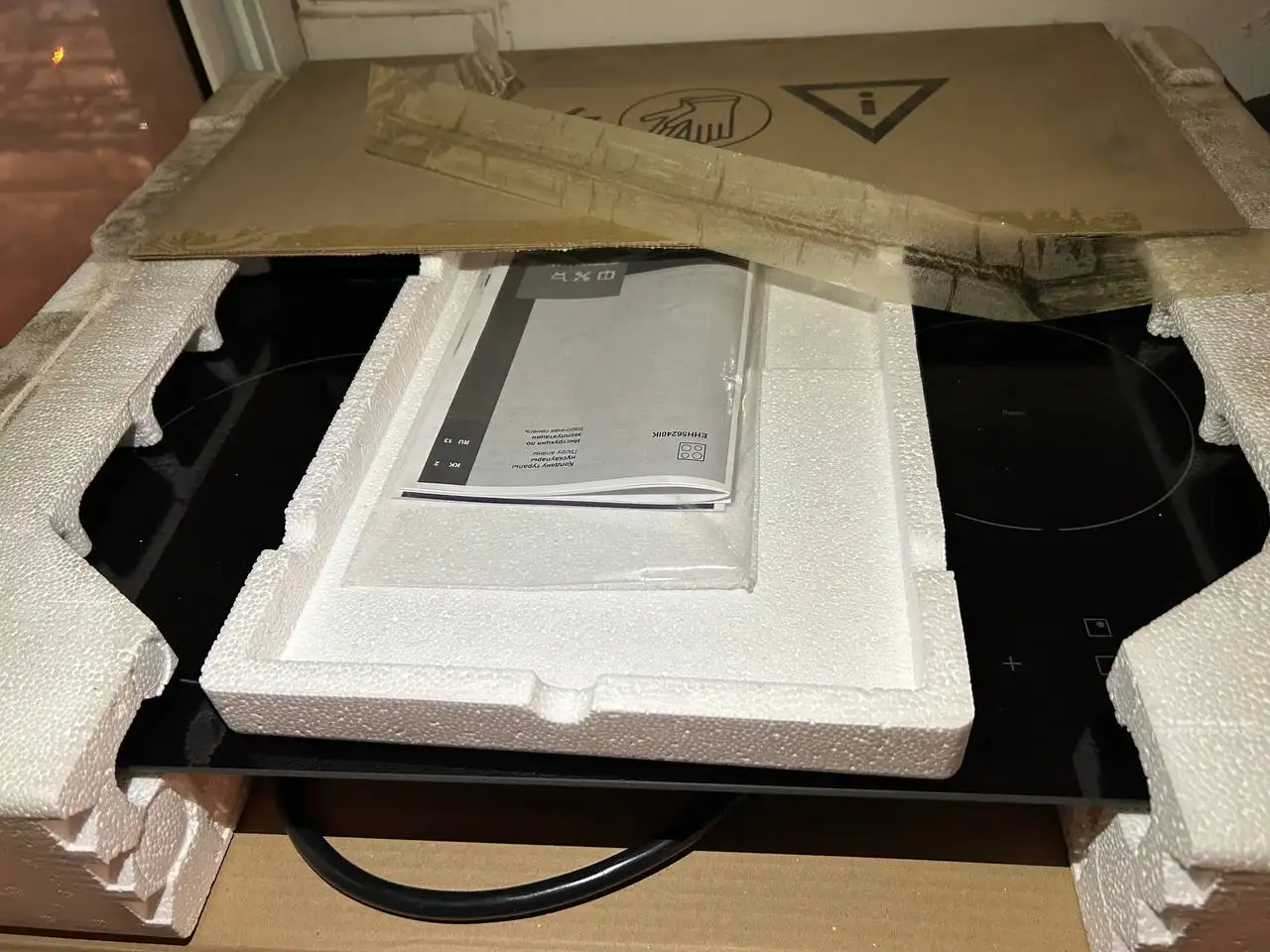 Индукционная варочная поверхность Electrolux - Кухонная техника (Барахолка) в Люберцы