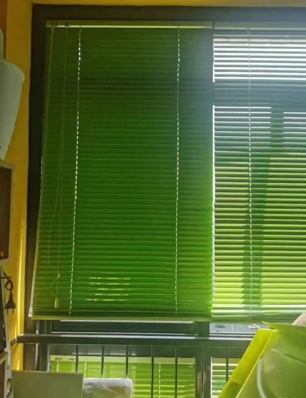 Алюминиевые жалюзи балконные - Жалюзи (Для дома и дачи) в Люберцы