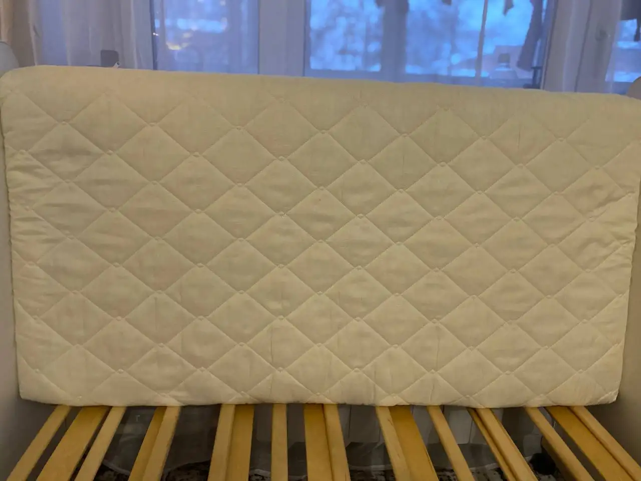 Кроватка с матрасом в хорошем состоянии - Детская мебель (Товары для детей) в Люберцы