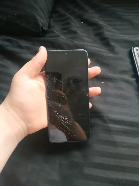 Разбитая матрица на запчасти с работающим звуком - Электронные компоненты в Люберцы