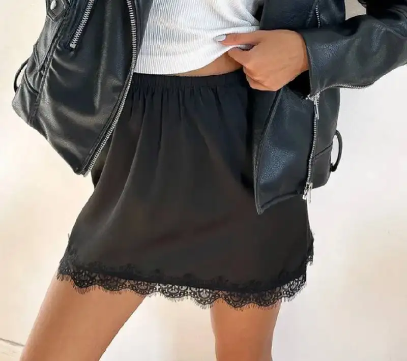 Шелковая юбка и демисезонные ботфорты - Женская одежда (Одежда) в Люберцы