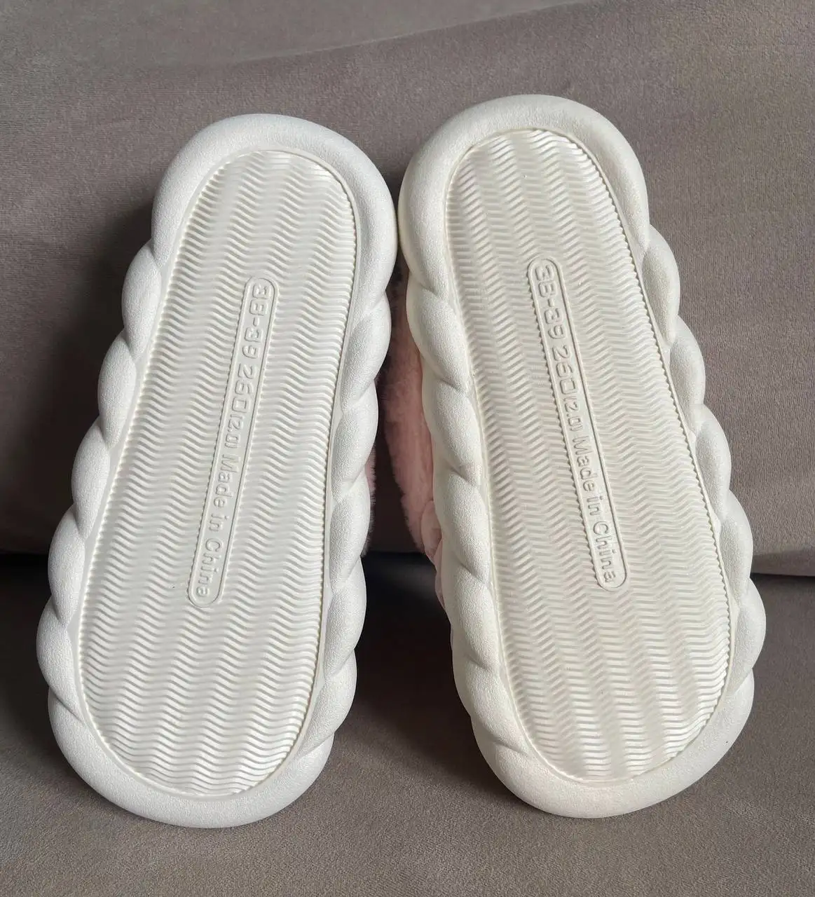 Продам новые тапки 36 размер - Обувь (Одежда) в Люберцы