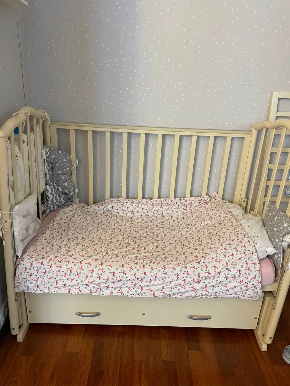Продам кроватку с маятником 120/60 - Детская мебель (Товары для детей) в Люберцы