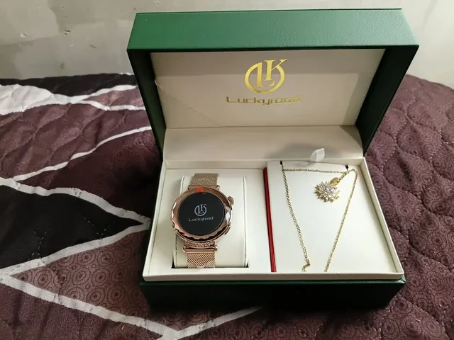 Смарт часы в подарочной упаковке с кулоном - Периферия в Люберцы