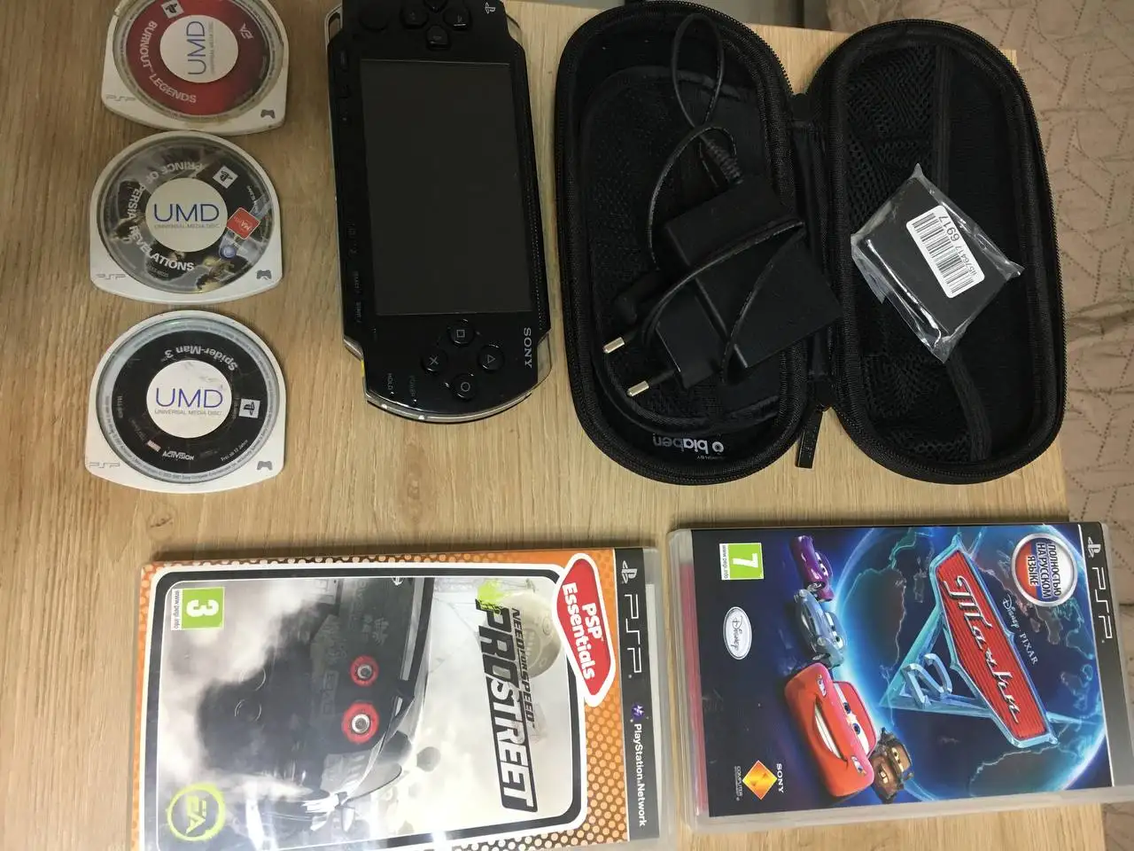 Продам портативную игровую приставку Sony PSP - Игровые консоли (Электроника) в Некрасовка