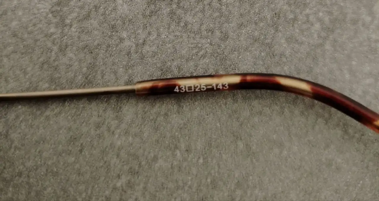 Оригинальные очки в хорошем состоянии - Очки (Барахолка) в Некрасовка