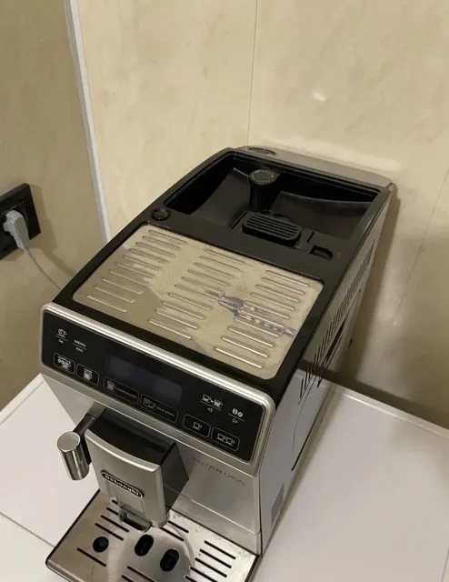 Кофе машина даром - Посуда в Люберцы