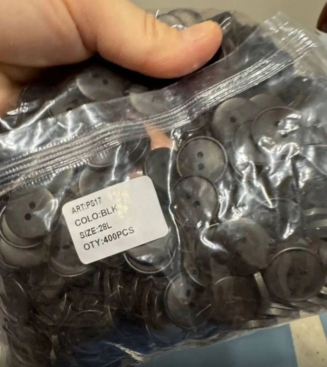 Продажа качественных черных матовых пуговиц - Пуговицы (Барахолка) в Люберцы