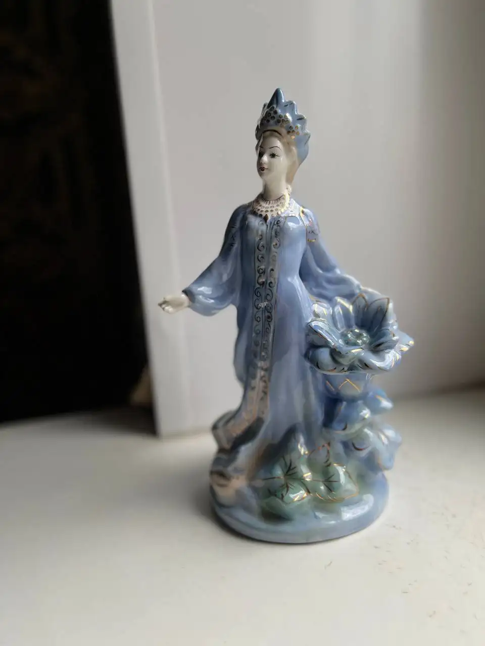 Статуэтка фарфоровая СССР "Хозяйка медной горы с каменным цветком" Старая гжель - Коллекционные предметы (Барахолка) в Люберцы