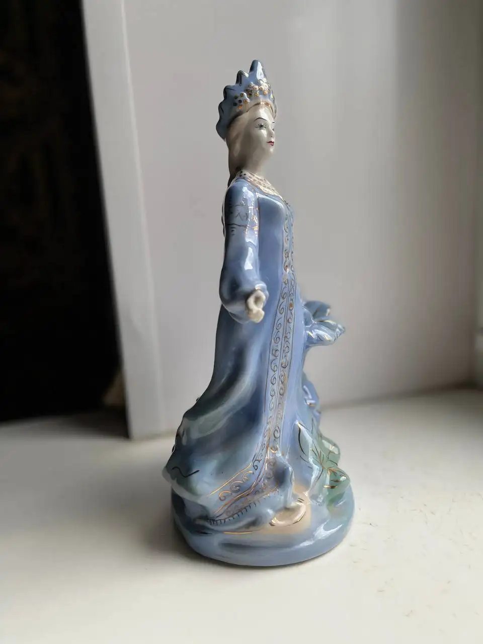 Статуэтка фарфоровая СССР "Хозяйка медной горы с каменным цветком" Старая гжель - Коллекционные предметы (Барахолка) в Люберцы