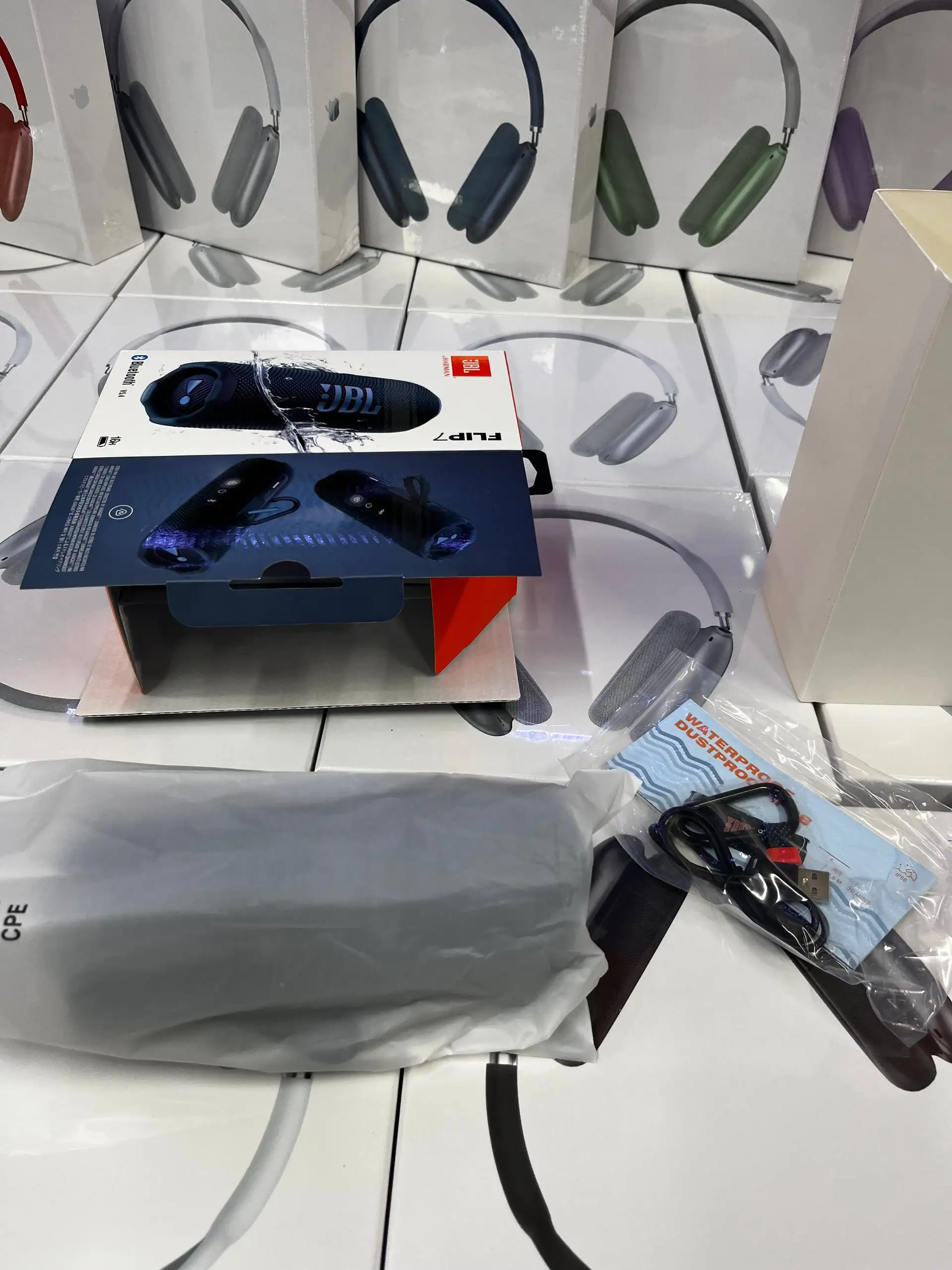 Продажа портативной колонки JBL Flip 7 - Аудиотехника (Электроника) в Люберцы