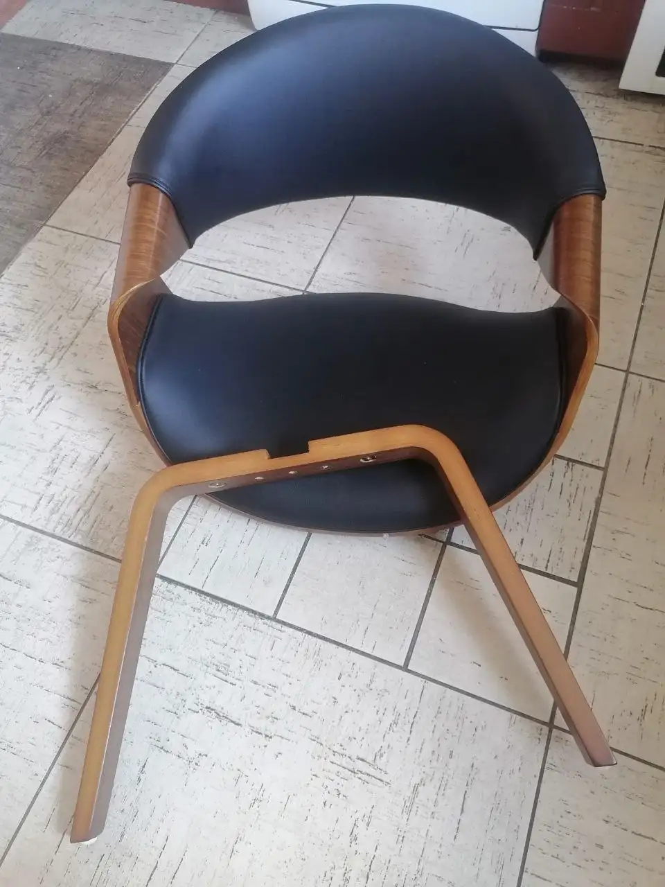 Стул новый с дефектом - Барахолка в Люберцы