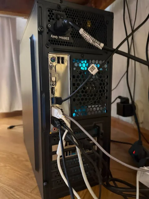 Продам ПК с монитором и комплектующими - Наушники в Люберцы