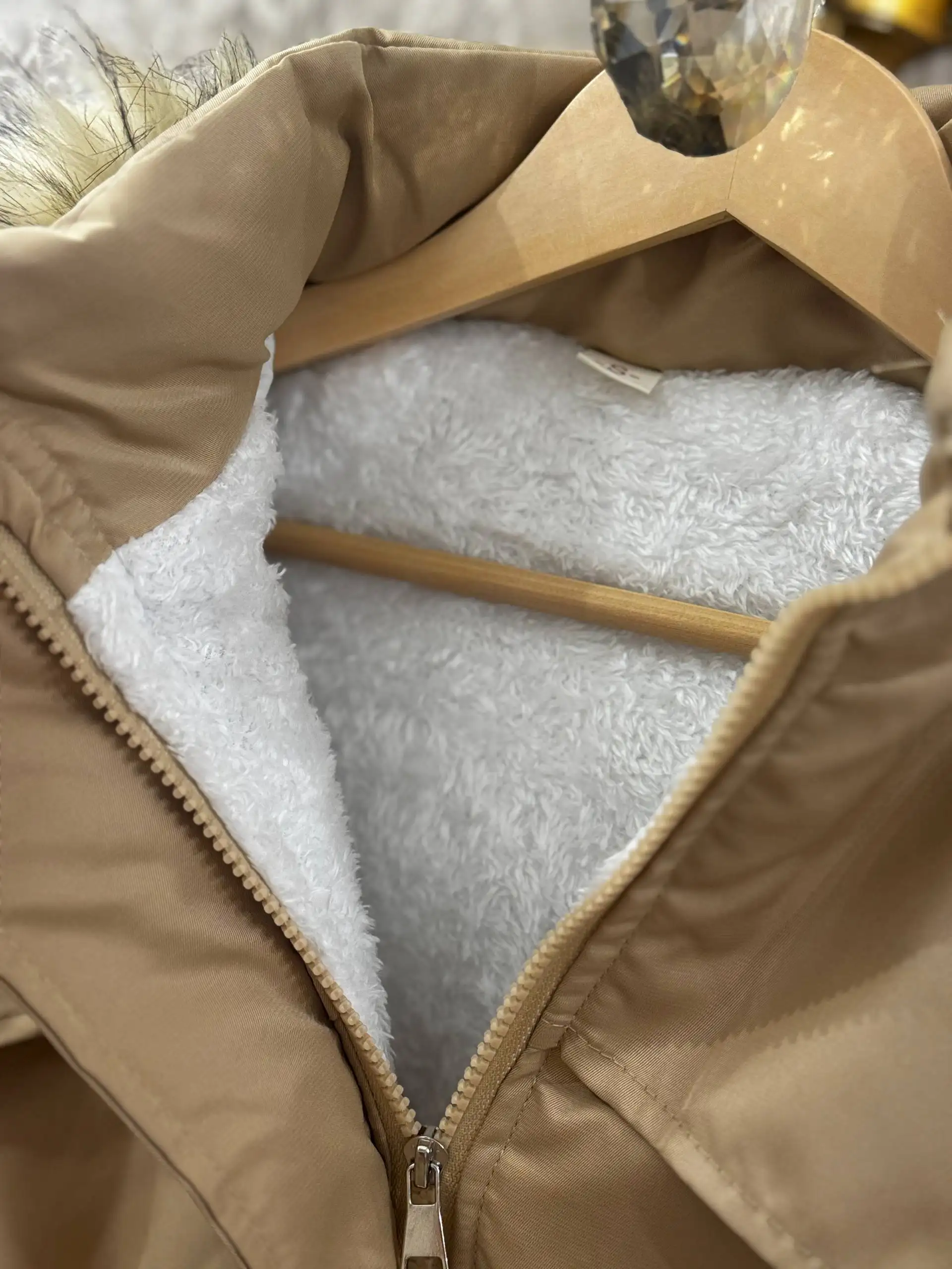 Бежевая парка для девочек 4 года (110 см) - Одежда (Товары для детей) в Люберцы