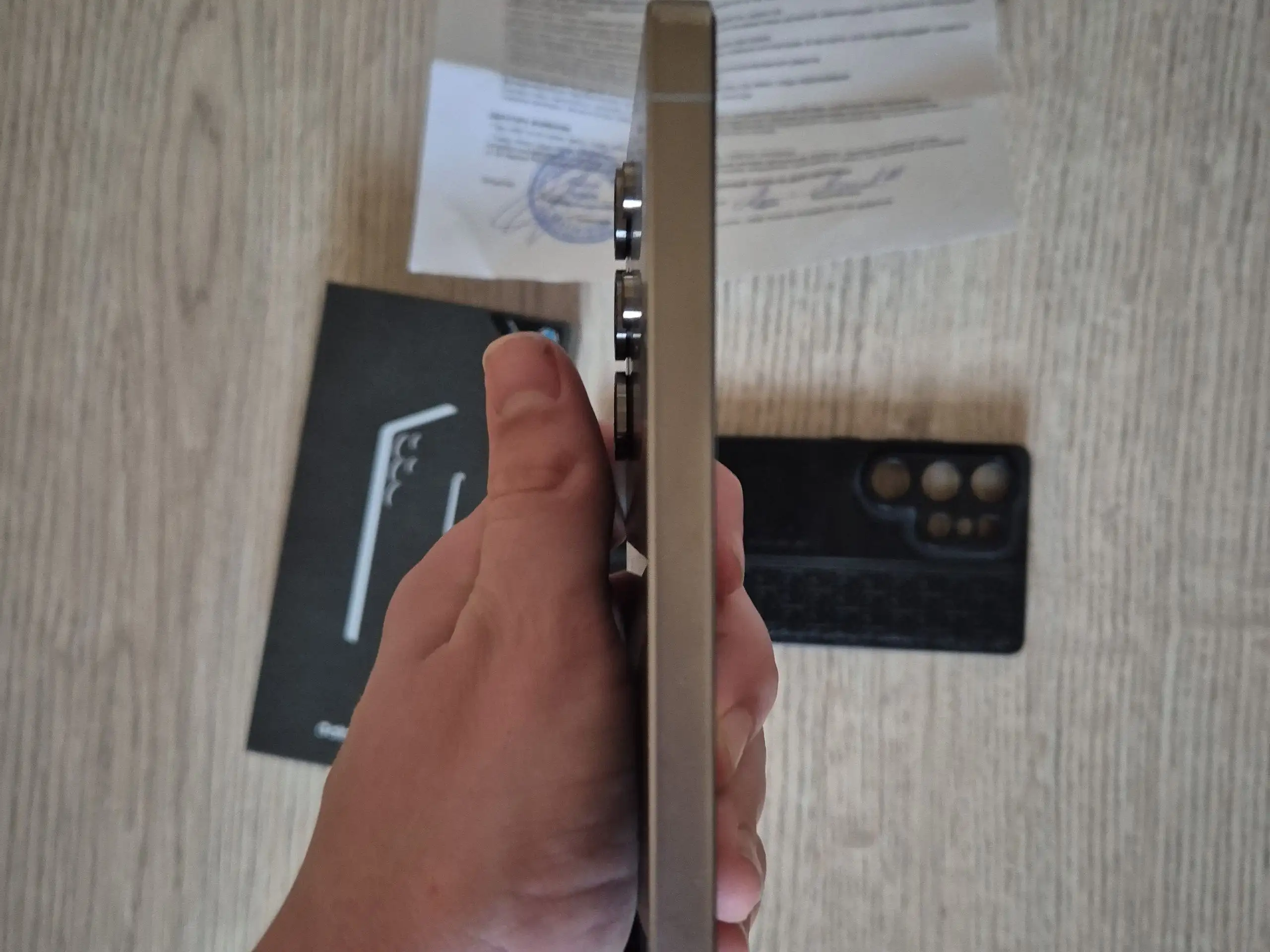 Samsung S25 Ultra 12/256 в идеальном состоянии - Электроника в Неизвестно