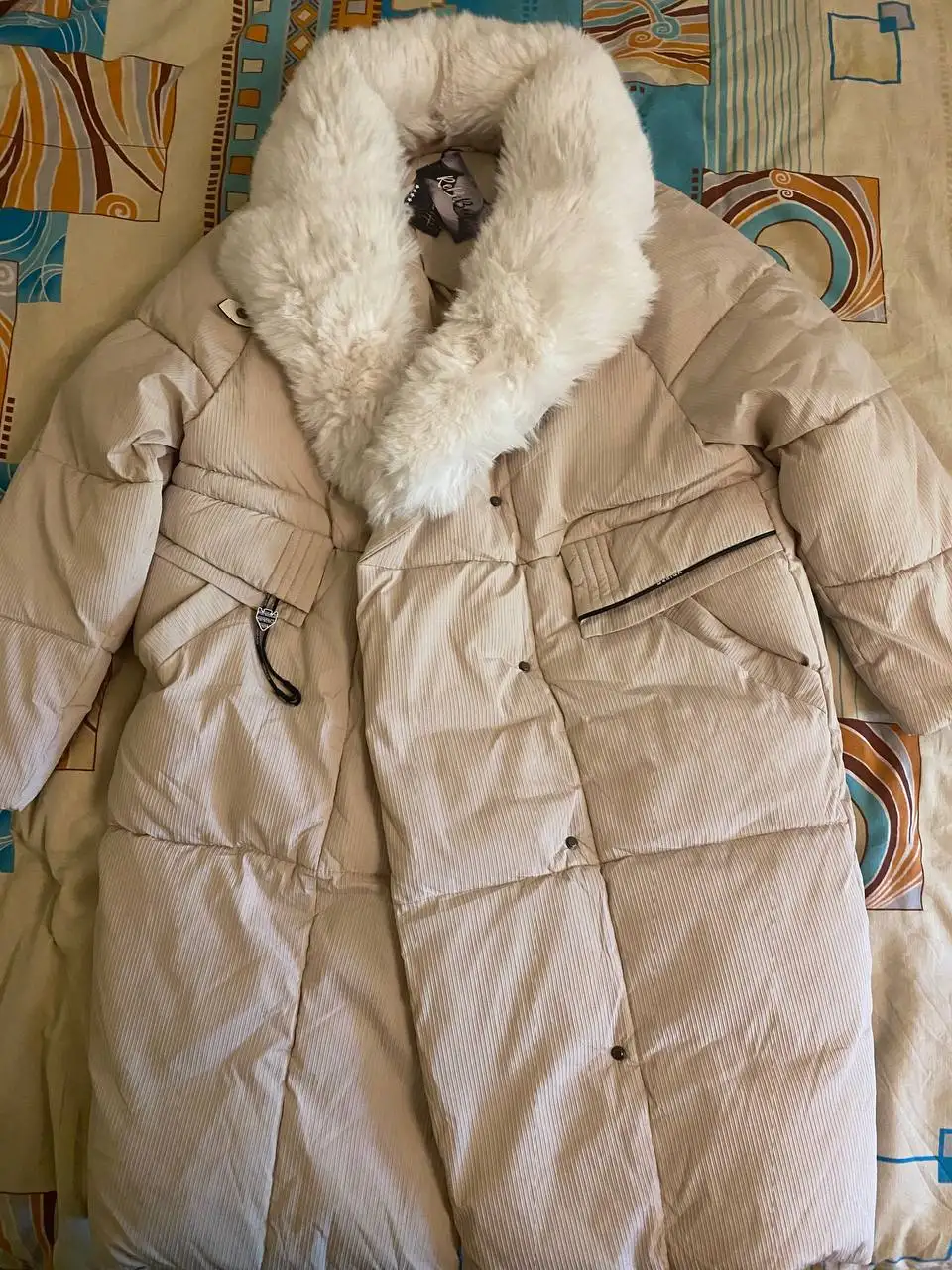 Продам пуховики новые бежевый и чёрный - Верхняя одежда (Одежда) в Люберцы