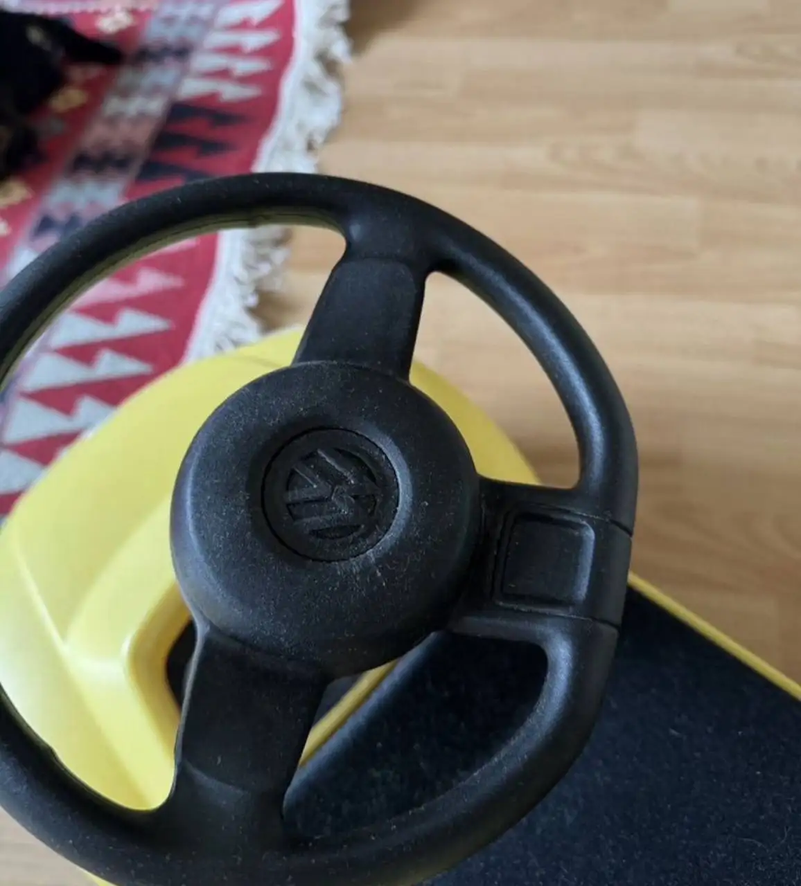 Детский автомобиль Volkswagen Kids Beetle Yellow - Электромобили (Товары для детей) в Москва