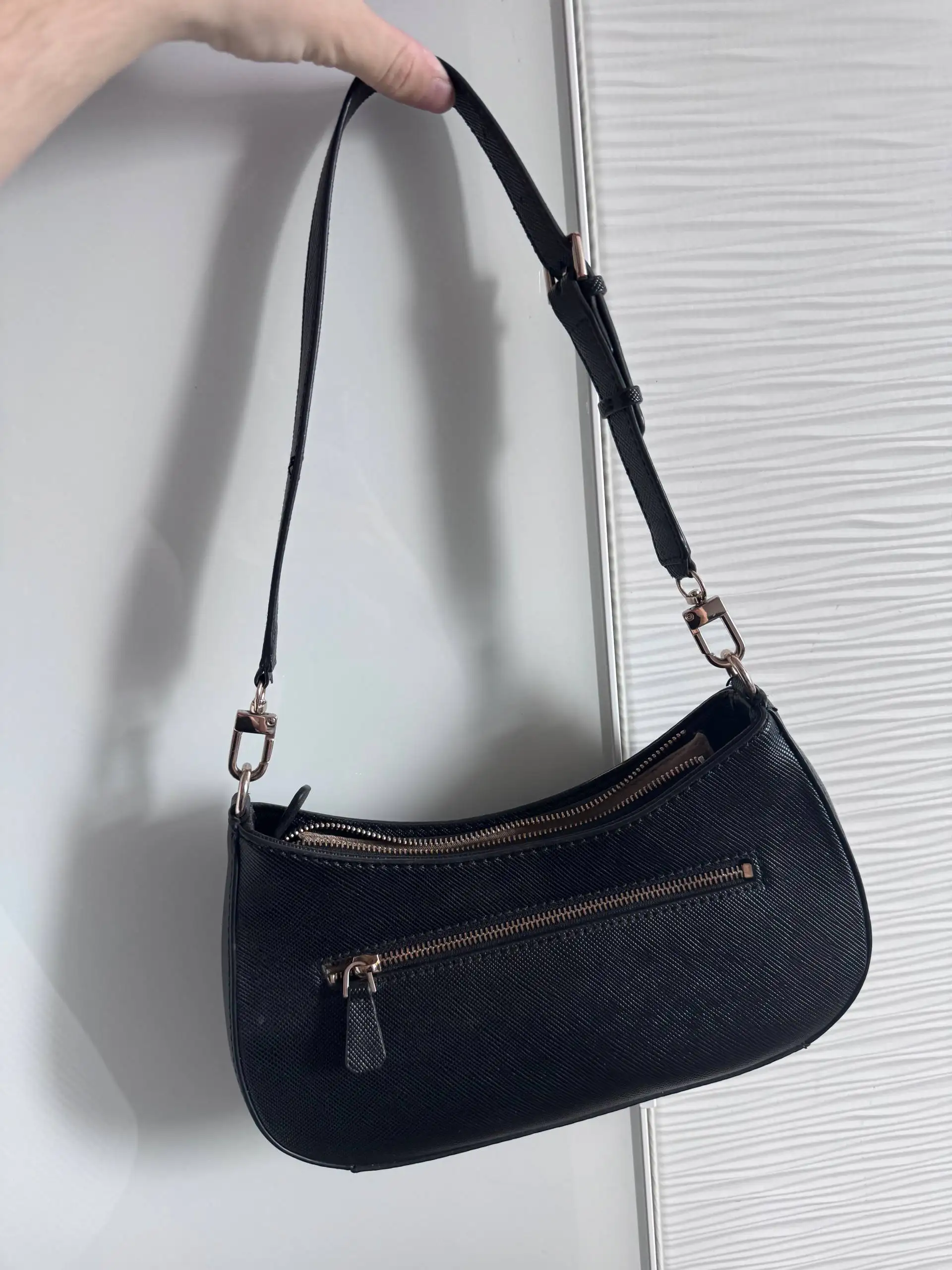 Сумка Guess Original - Аксессуары (Одежда) в Люберцы