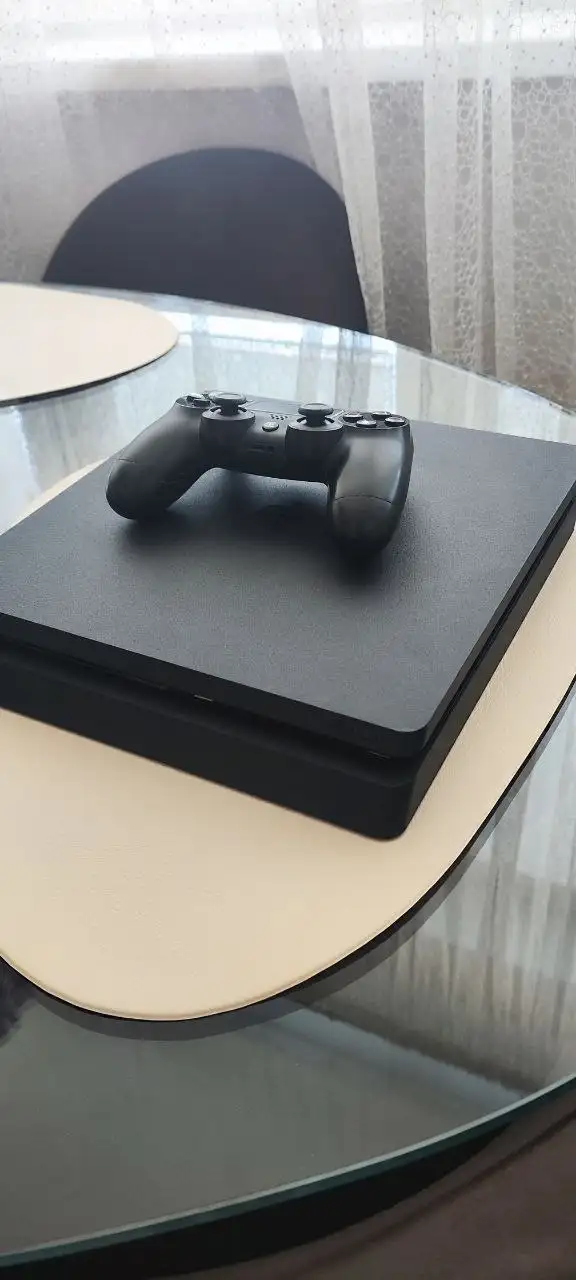Продам PS4 Slim 1TB - Игровые приставки (Электроника) в Люберцы