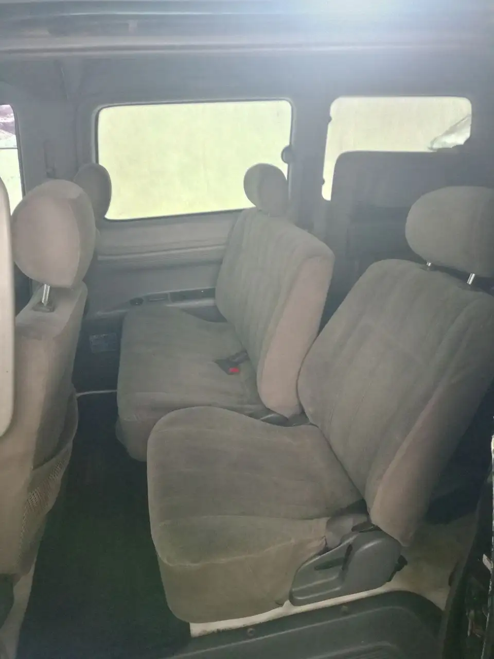 Продажа Toyota Noah 2.0L автомат, 7 мест - Минивэны (Авто) в Хакасия