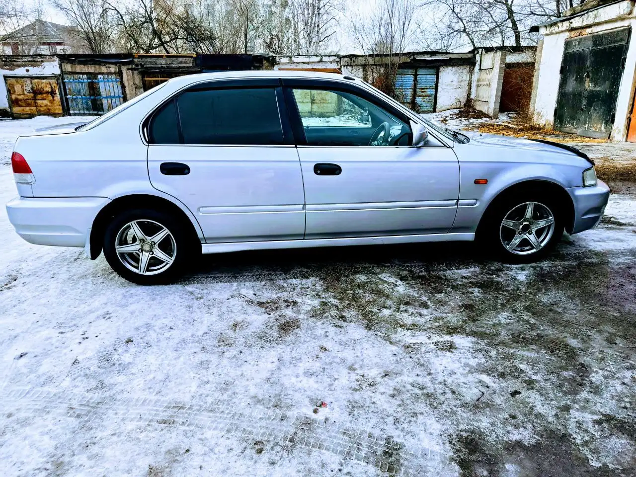 Хонда Домани 2000 года в отличном состоянии - Легковые автомобили (Авто) в Неизвестно