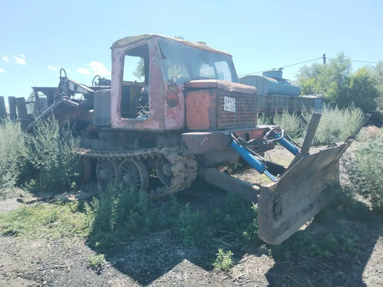 Продажа трелевочного трактора Т-4 с неисправным двигателем - Спецтехника (Авто) в Неизвестно