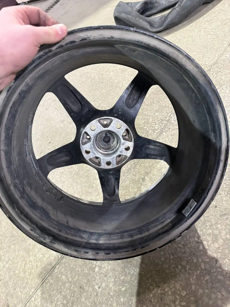 18 дисков ворки 5/114.3 с зимними шинами - Диски и шины (Авто) в Неизвестно