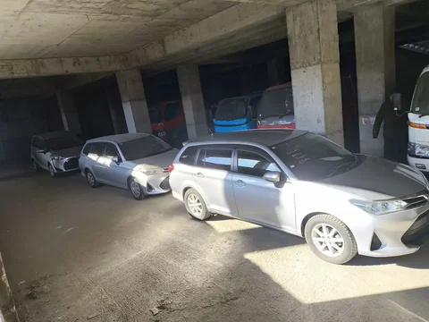 Продажа почти новых автомобилей Филдер 2021-2022 года выпуска - Авто в Неизвестно