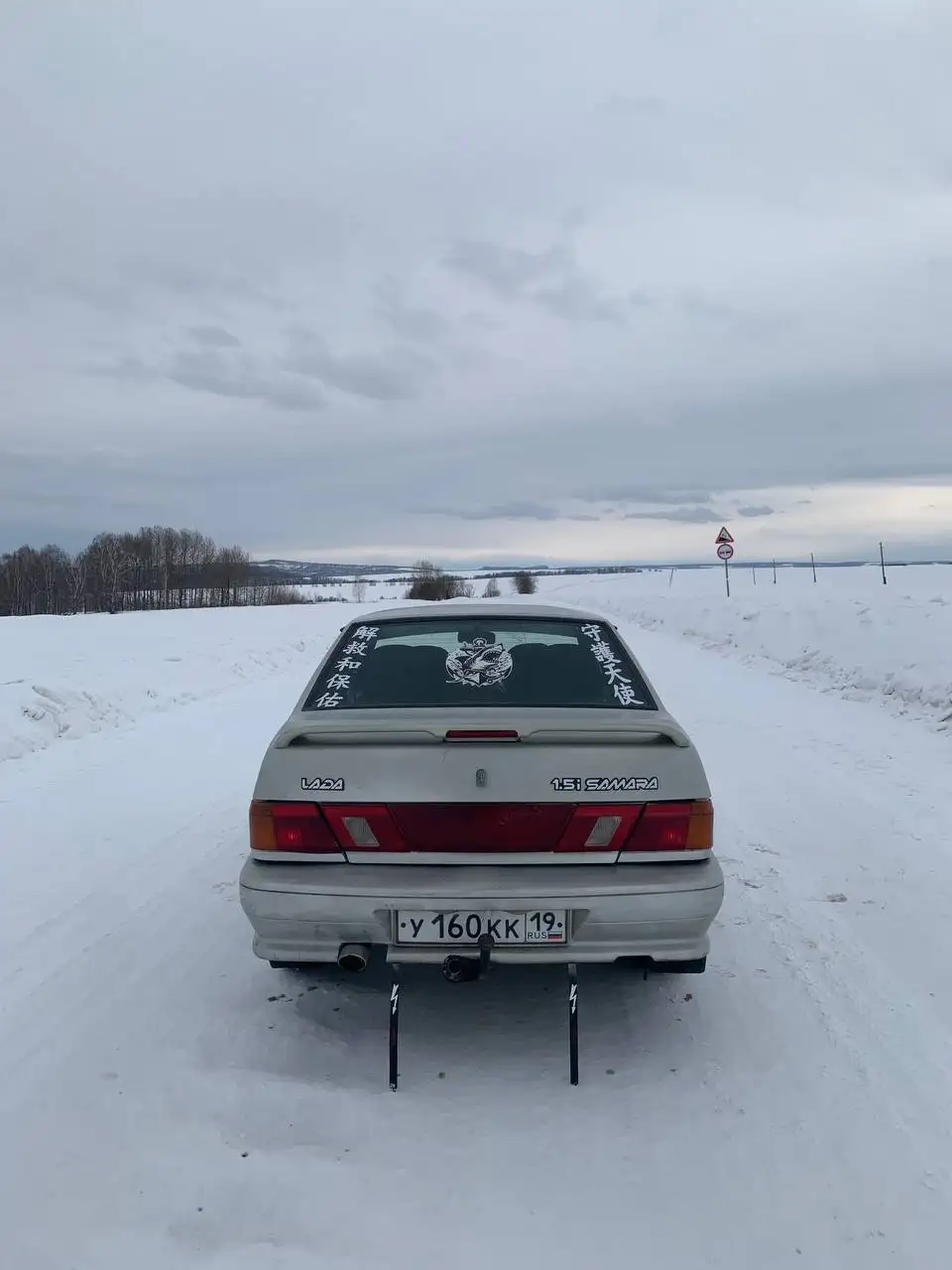 Автомобиль 2002 года выпуска для обмена - Авто в Неизвестно