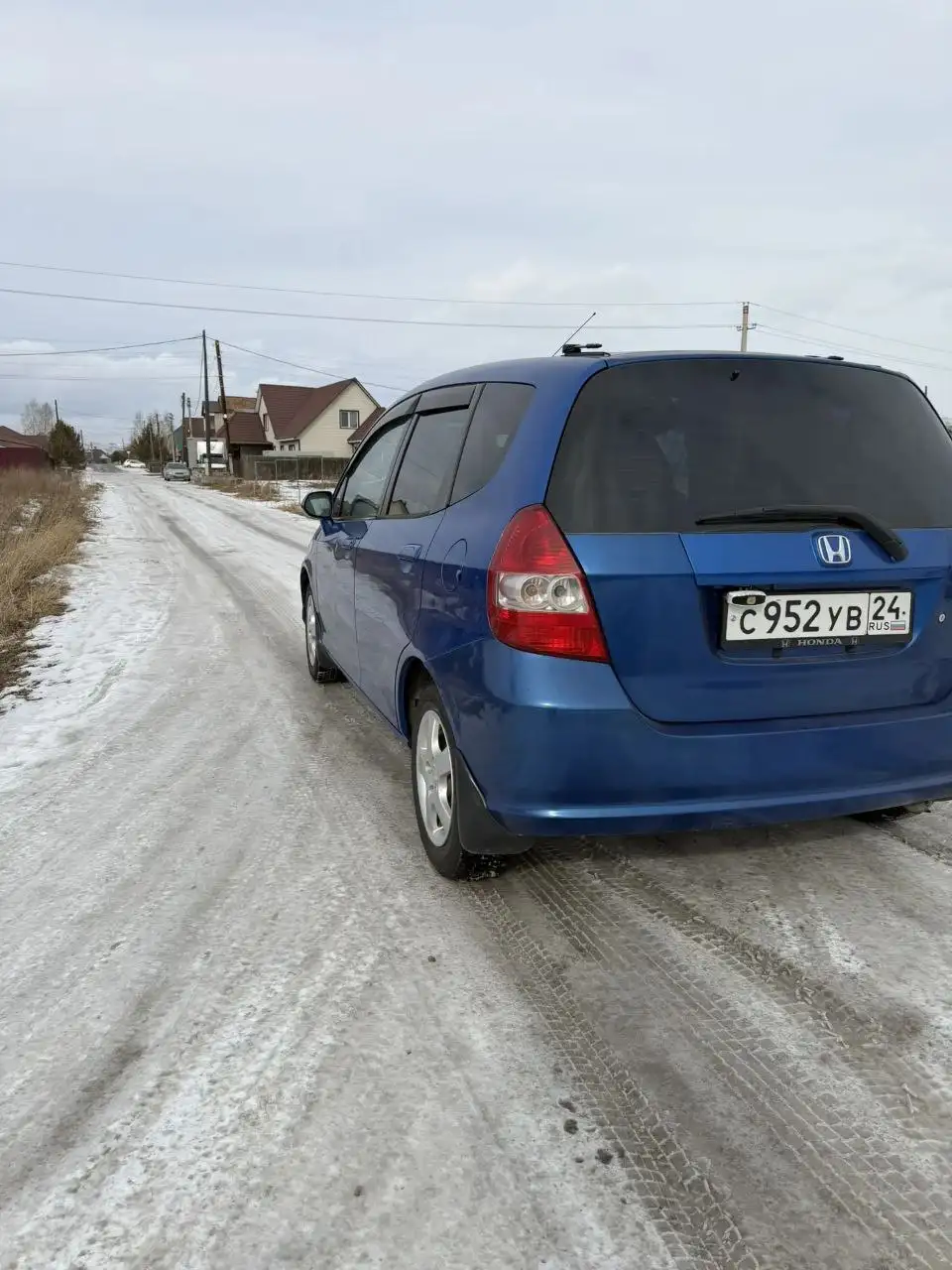 Продажа автомобиля Toyota Fita 2002 года - Легковые автомобили (Авто) в Минусинск