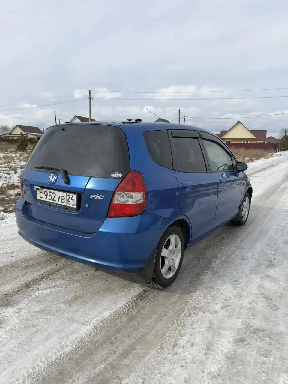 Продажа автомобиля Toyota Fita 2002 года - Легковые автомобили (Авто) в Минусинск