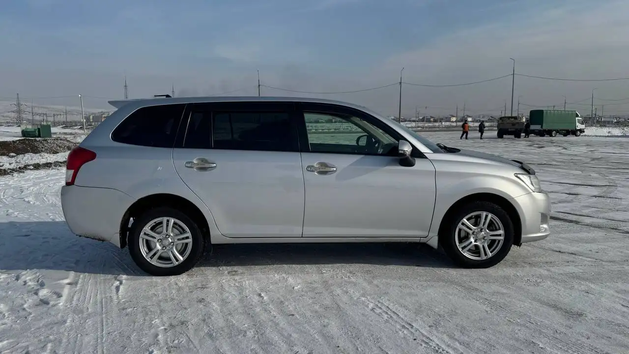 Продам Тойоту Короллу филдер 2012 года - Легковые автомобили (Авто) в Хакасия