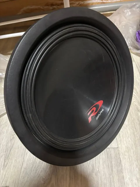 Продам низкочастотный динамик Alpine Type-R 12d2 - Аудио в Хакасия