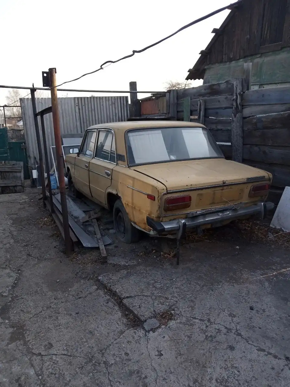 Продам на запчасти - Запчасти в Неизвестно