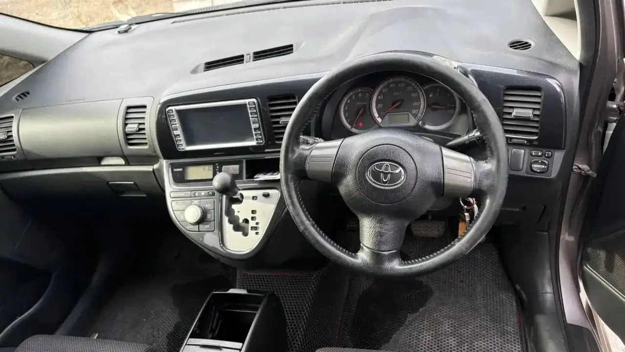 Продажа Toyota Wish 2005 года - Авто в Хакасия и Красноярский край