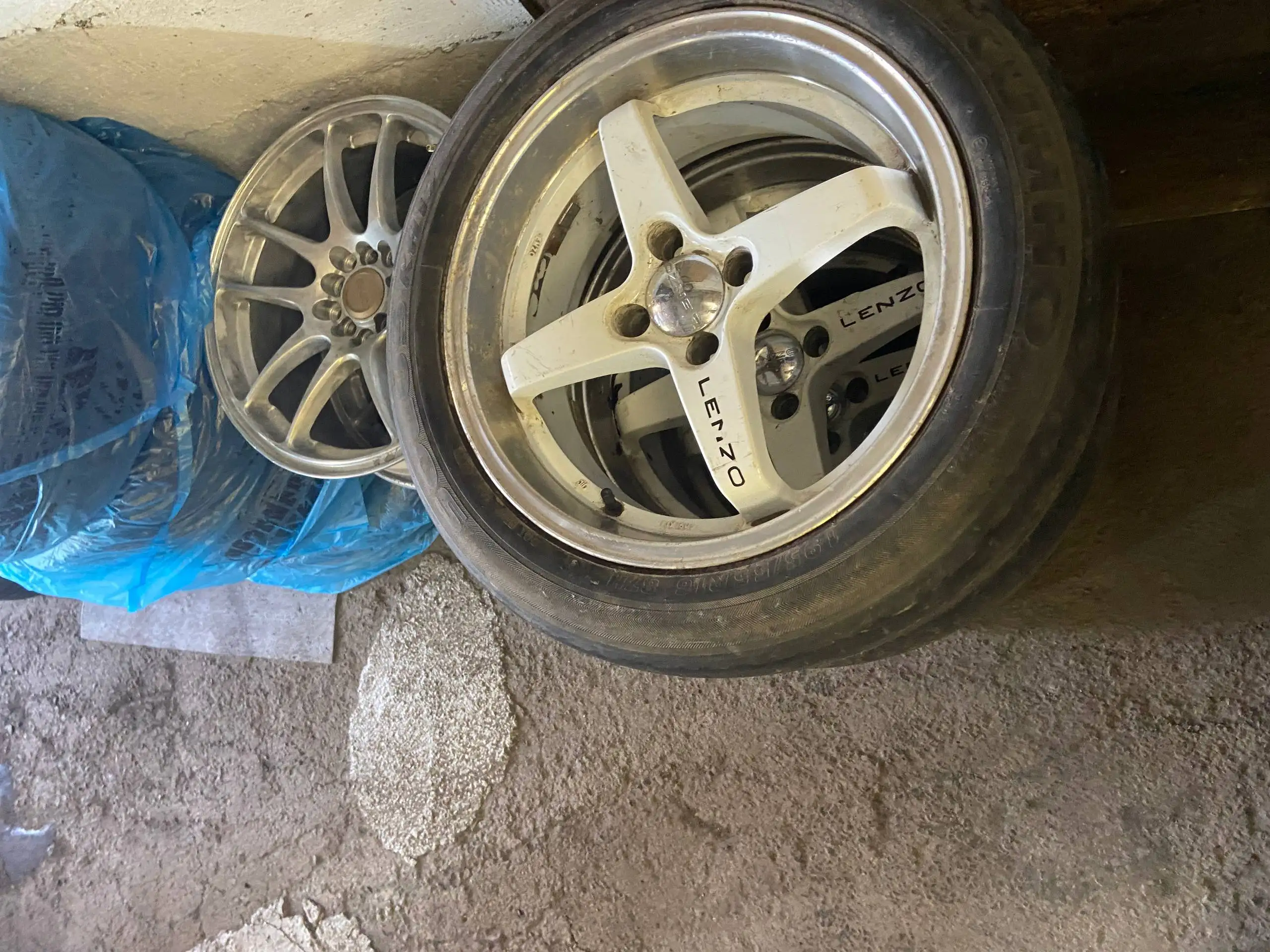 Продам диски Lenzo R16 на ВАЗ 7J ET40 - Запчасти (Авто) в Неизвестно