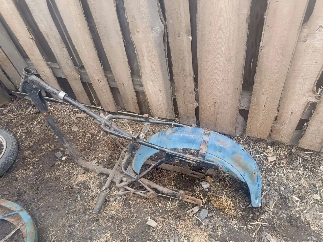 Разбор мотоцикла Минск 125 куб - Мотоциклетные запчасти (Запчасти) в Неизвестно