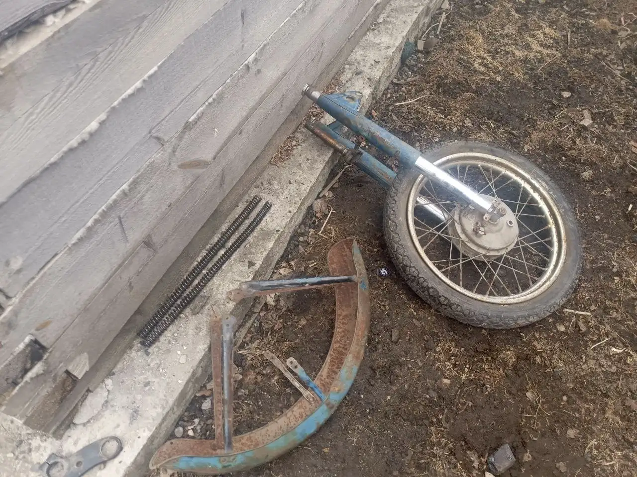 Разбор мотоцикла Минск 125 куб - Мотоциклетные запчасти (Запчасти) в Неизвестно