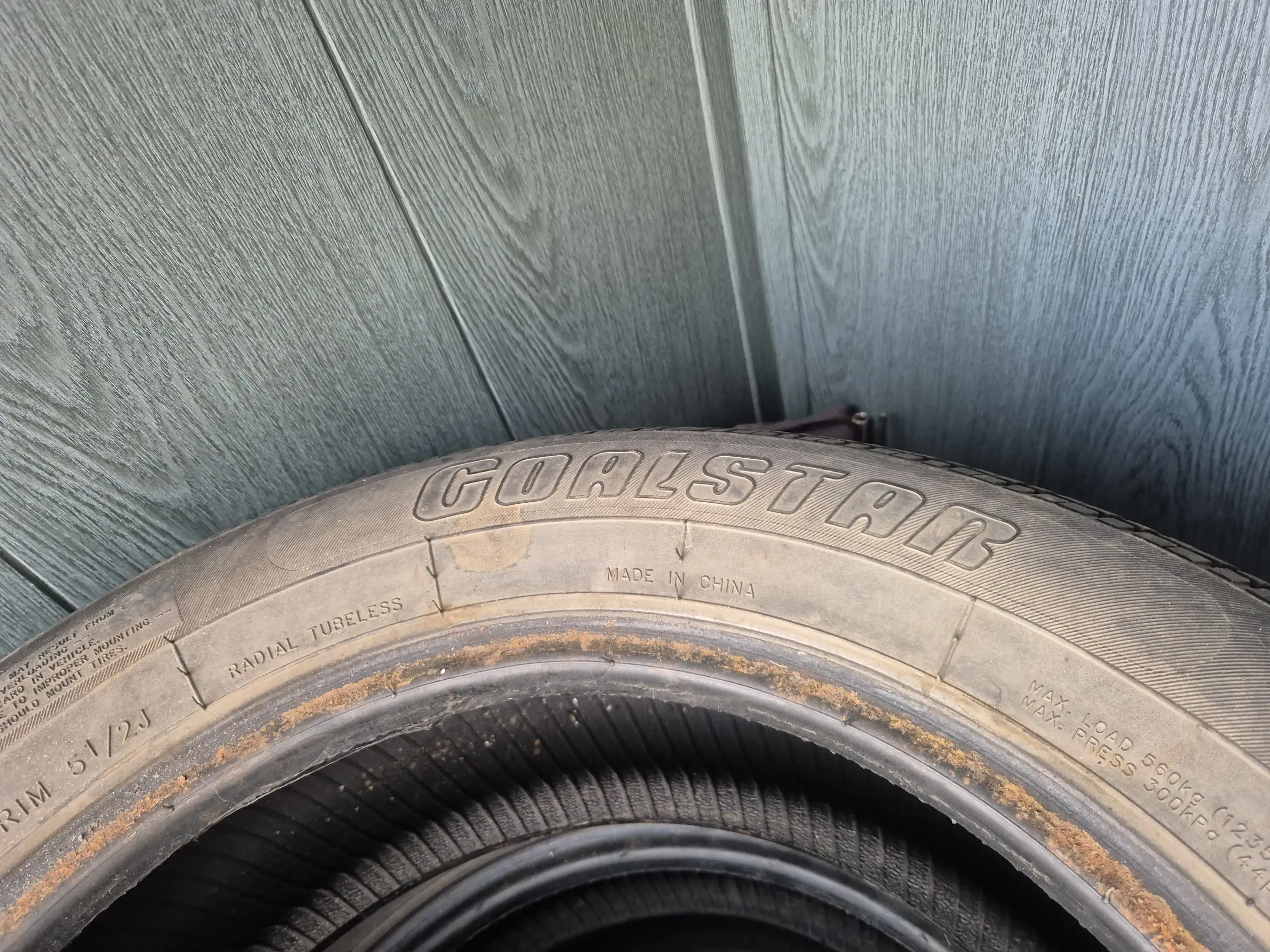 Шина 185/65 R15 в хорошем состоянии - Шины и диски (Запчасти) в Неизвестно