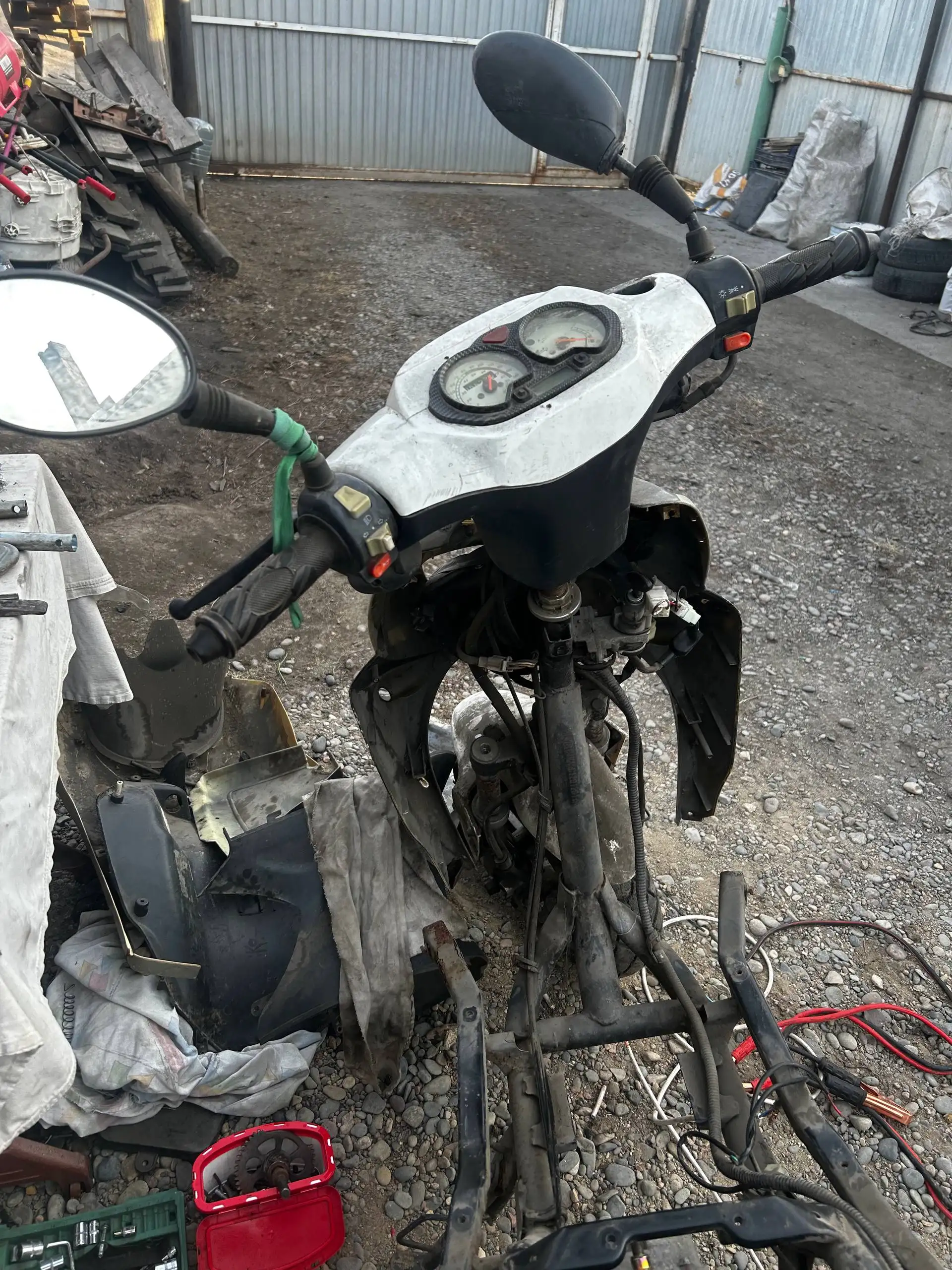 Скутер рейсер 125 кубов - Мототехника (Авто) в Неизвестно