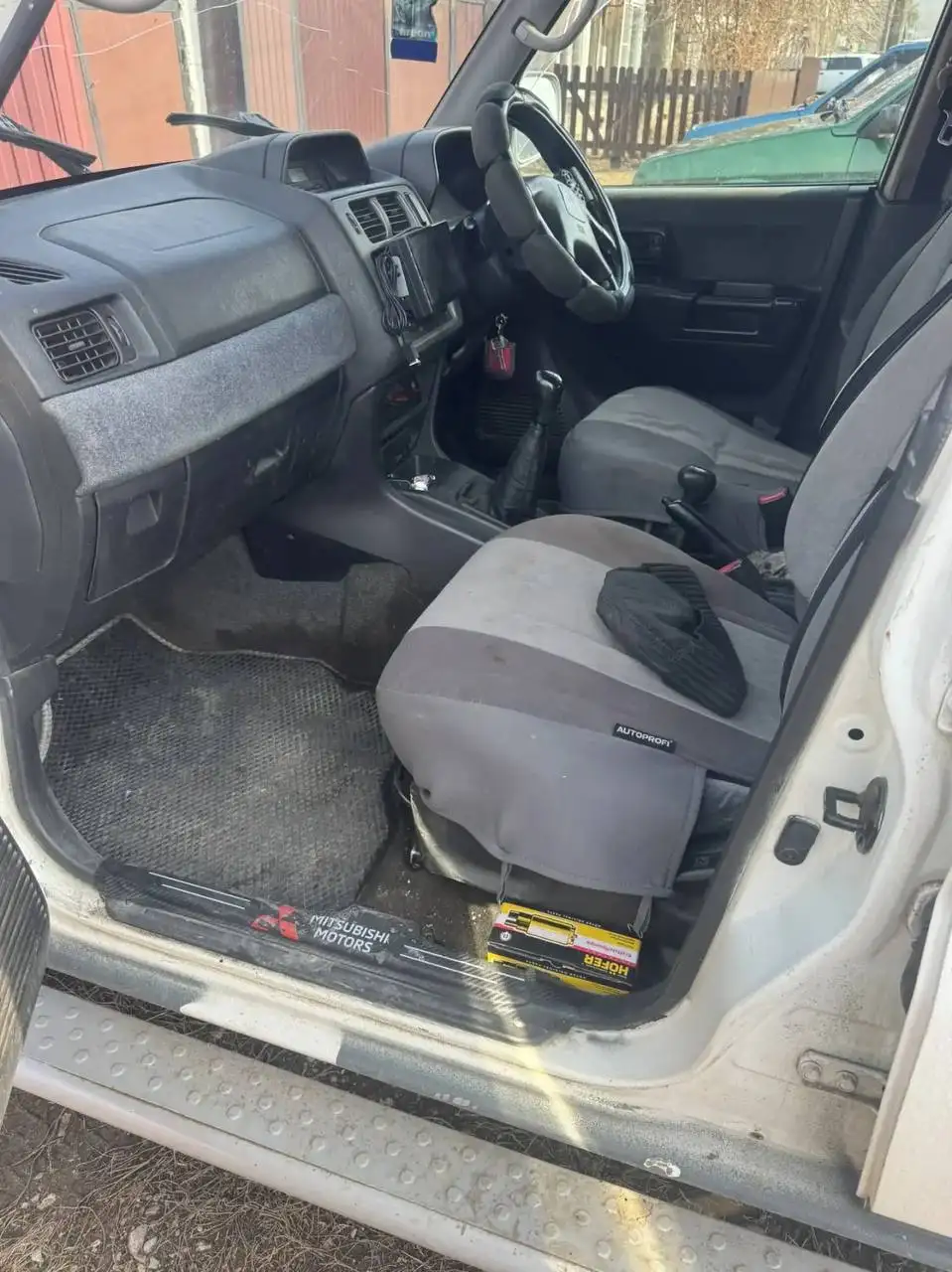 Продам Митсубиси Паджеро ИО 2001 года - Внедорожники (Авто) в Хакасия