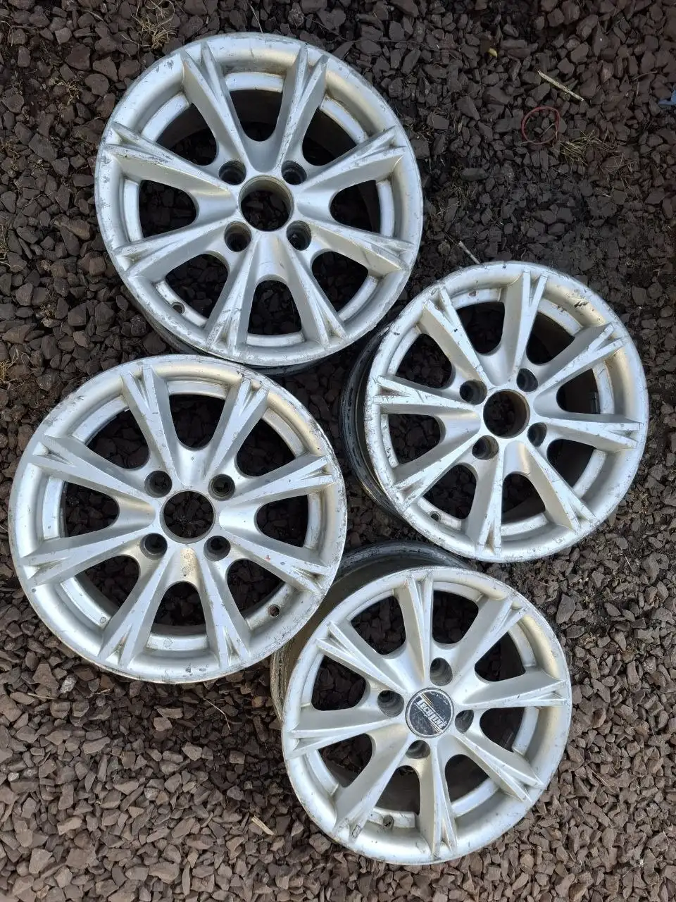 Продам R 13 - Запчасти (Авто) в Неизвестно