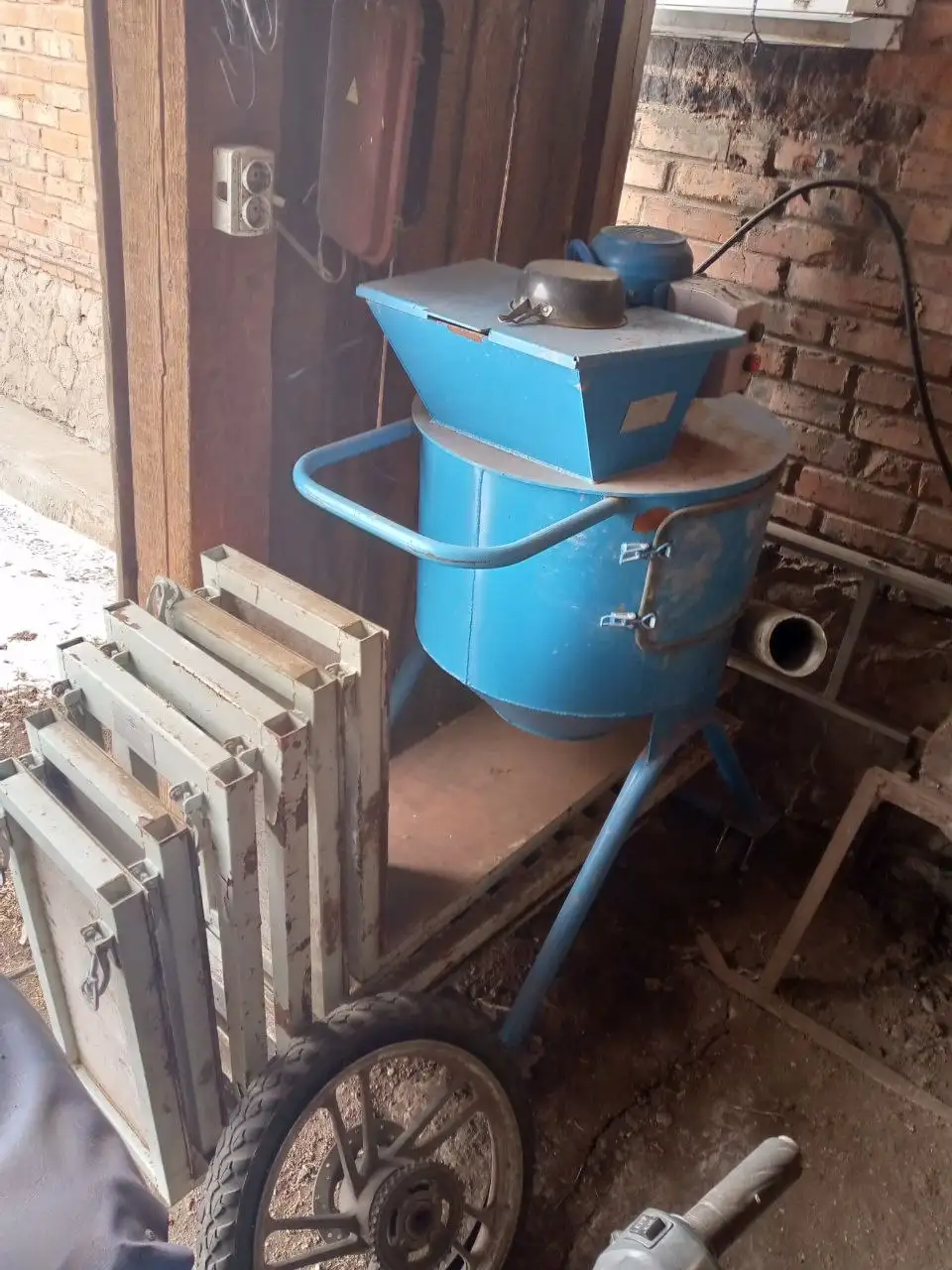 Продам оборудование для пеноблоков - Оборудование для производства строительных материалов (Готовый бизнес и оборудование) в Неизвестно