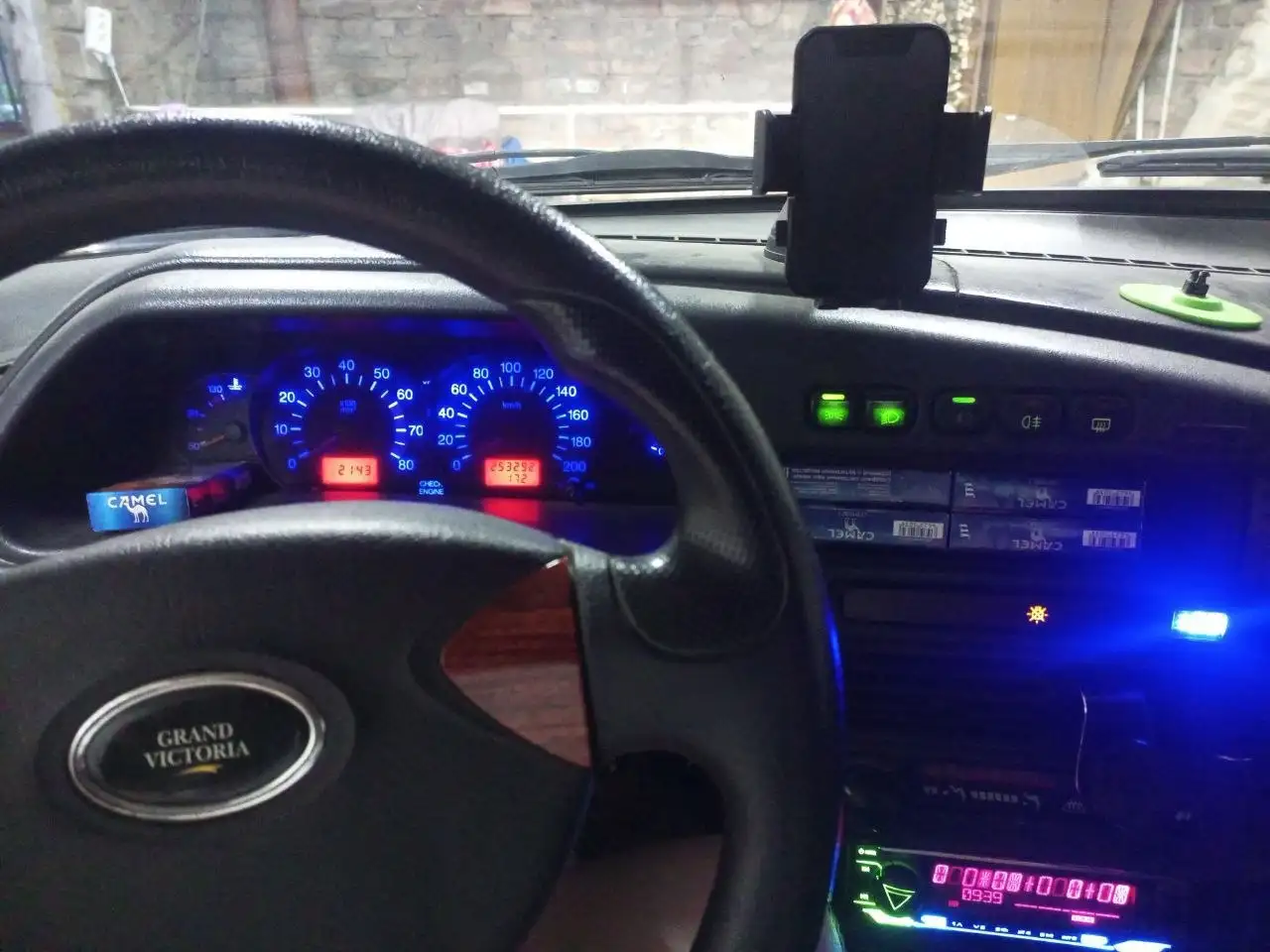 HTC 2001 года, обмен на Ниву - Мобильные телефоны (Электроника) в Неизвестно