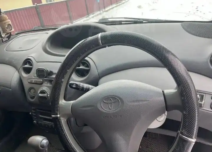 Toyota Vitz 2001 года - Авто в Хакасия
