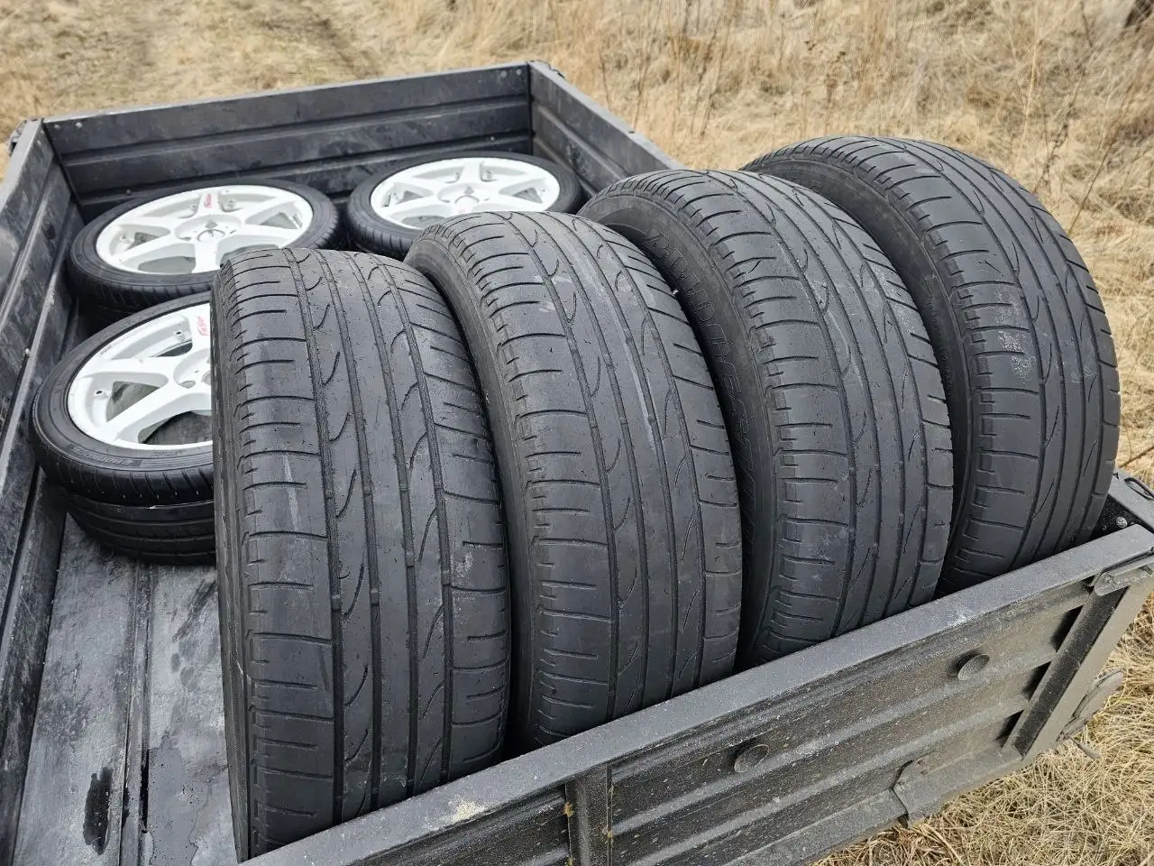 Продажа резины BRIDGESTONE 215/65/16 - Шины и диски (Запчасти) в Хакасия