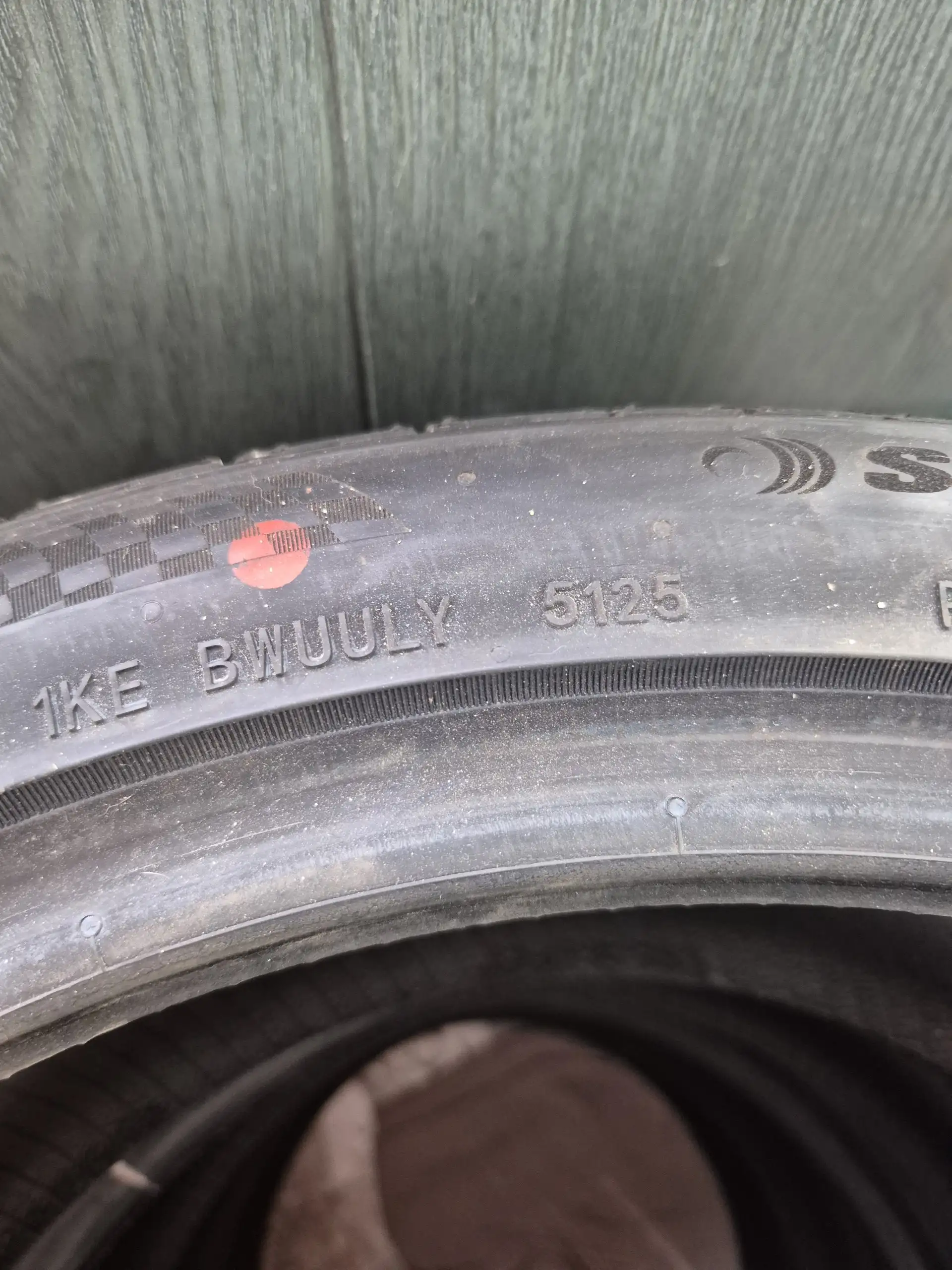 Продажа автомобильных колес и дисков разных размеров - Запчасти (Авто) в Неизвестно