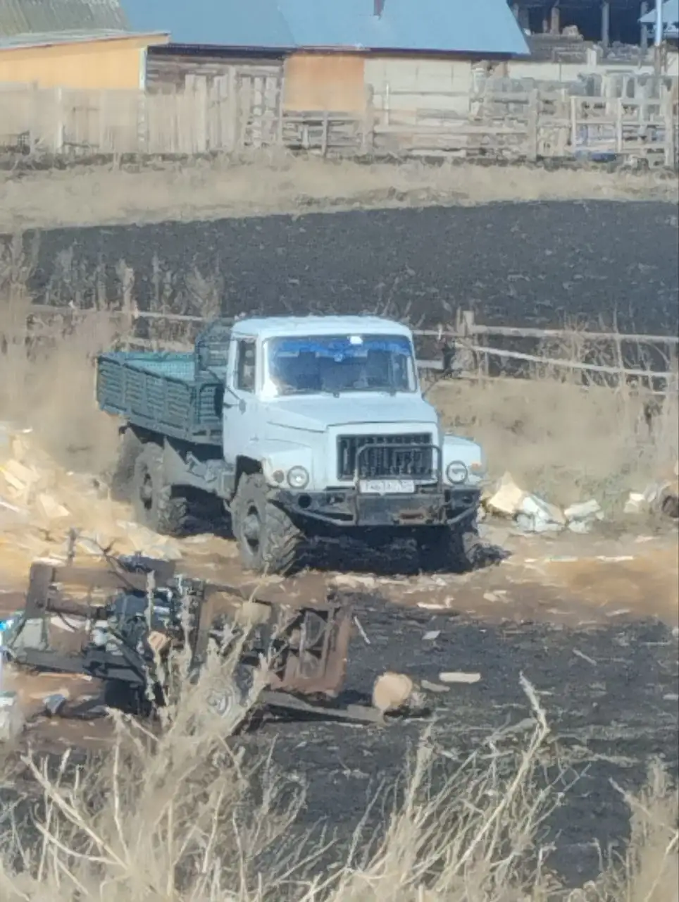 Продам ГАЗ 66 - Грузовые автомобили (Авто) в Неизвестно